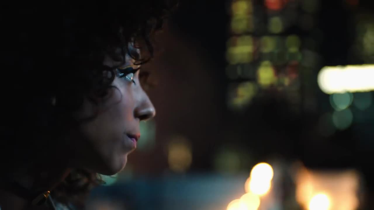 Nicki Minaj - The Night Is Still Young