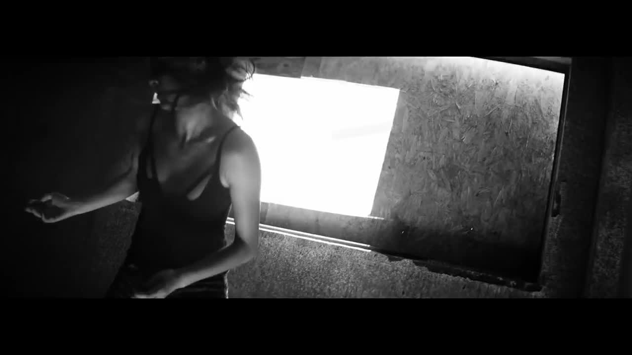 Nicole Scherzinger - On the Rocks