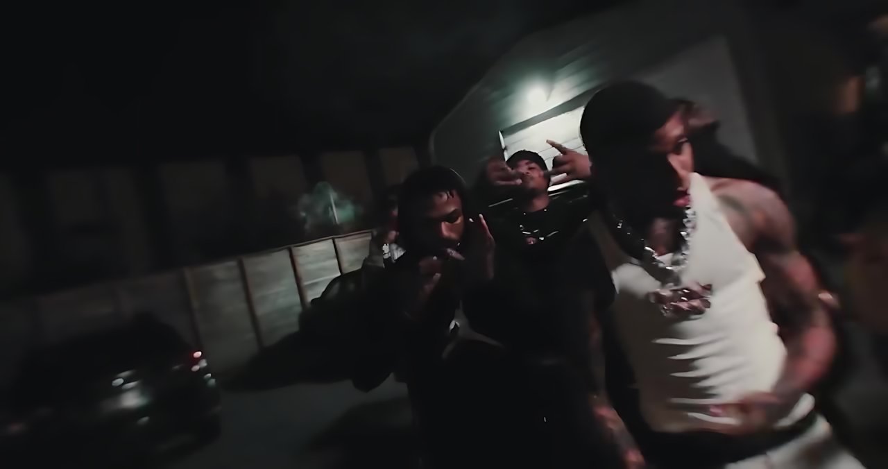 NLE Choppa - AUNTIE LIVING ROOM