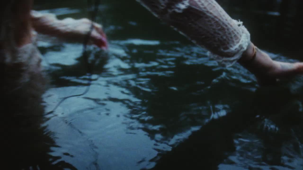 Noah Cyrus - I Got So High That I Saw Jesus