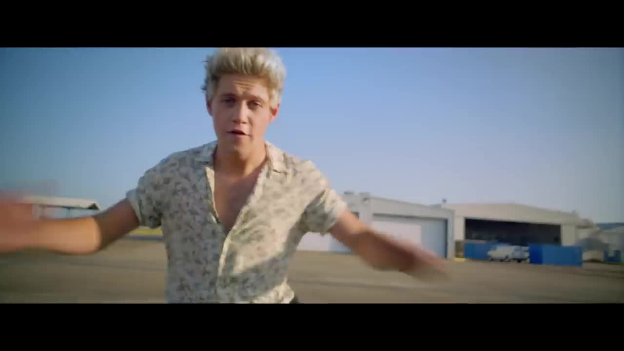 One Direction - Drag Me Down