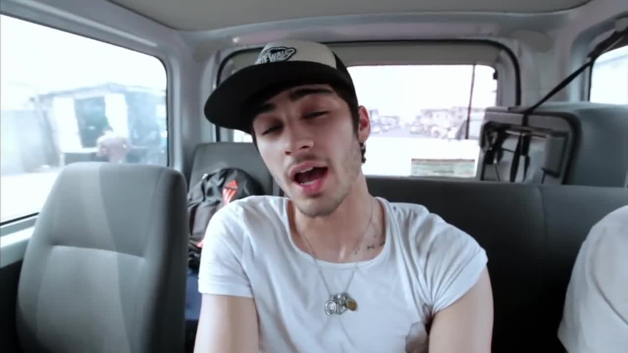 One Direction - One Way or Another (Teenage Kicks)
