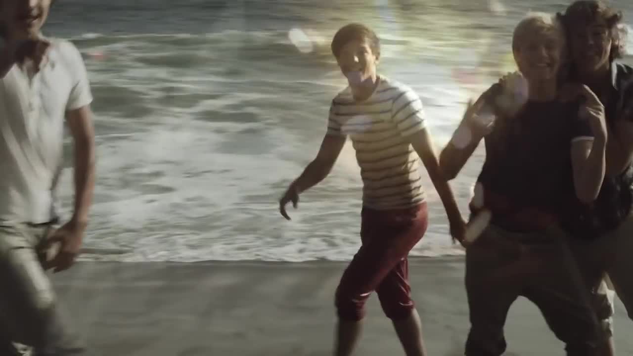 One Direction - What Makes You Beautiful