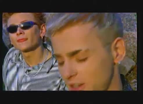 Отпетые мошенники - Люби меня, люби