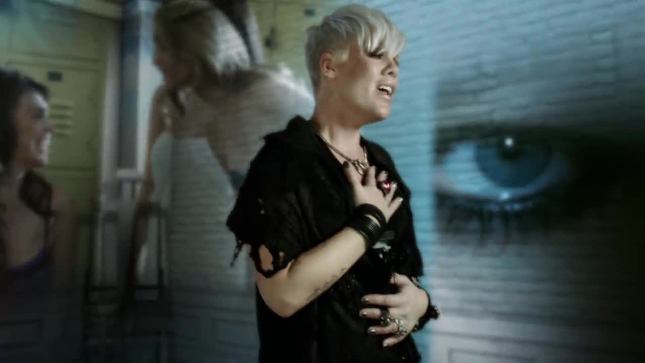 P!nk - F**kin' Perfect