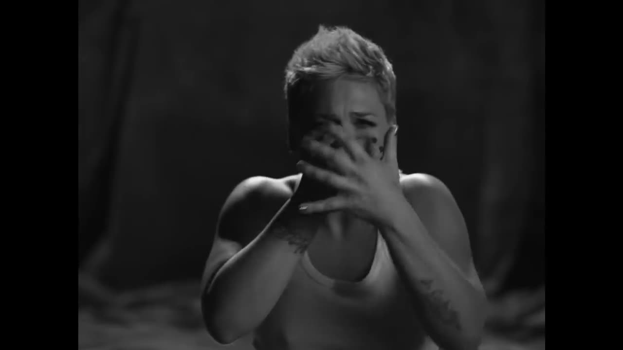 P!nk - Wild Hearts Can’t Be Broken