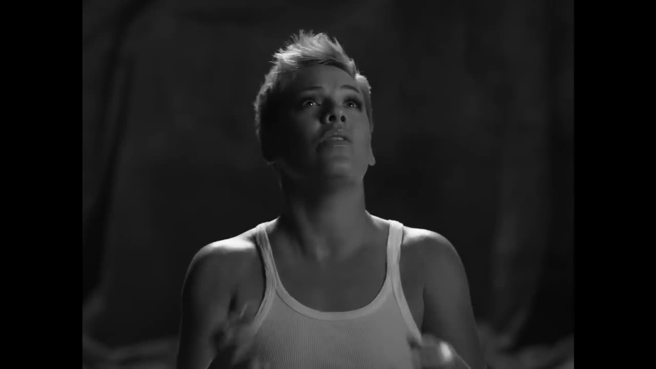 P!nk - Wild Hearts Can’t Be Broken