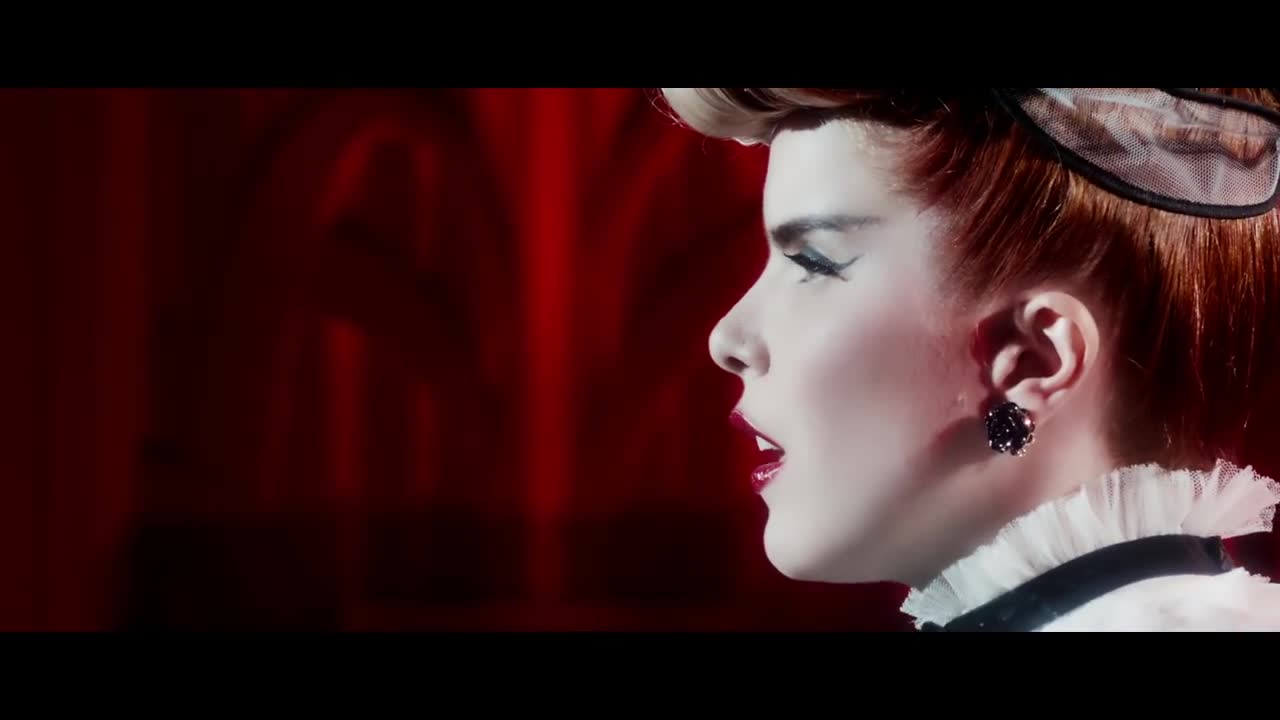 Paloma Faith - Never Tear Us Apart