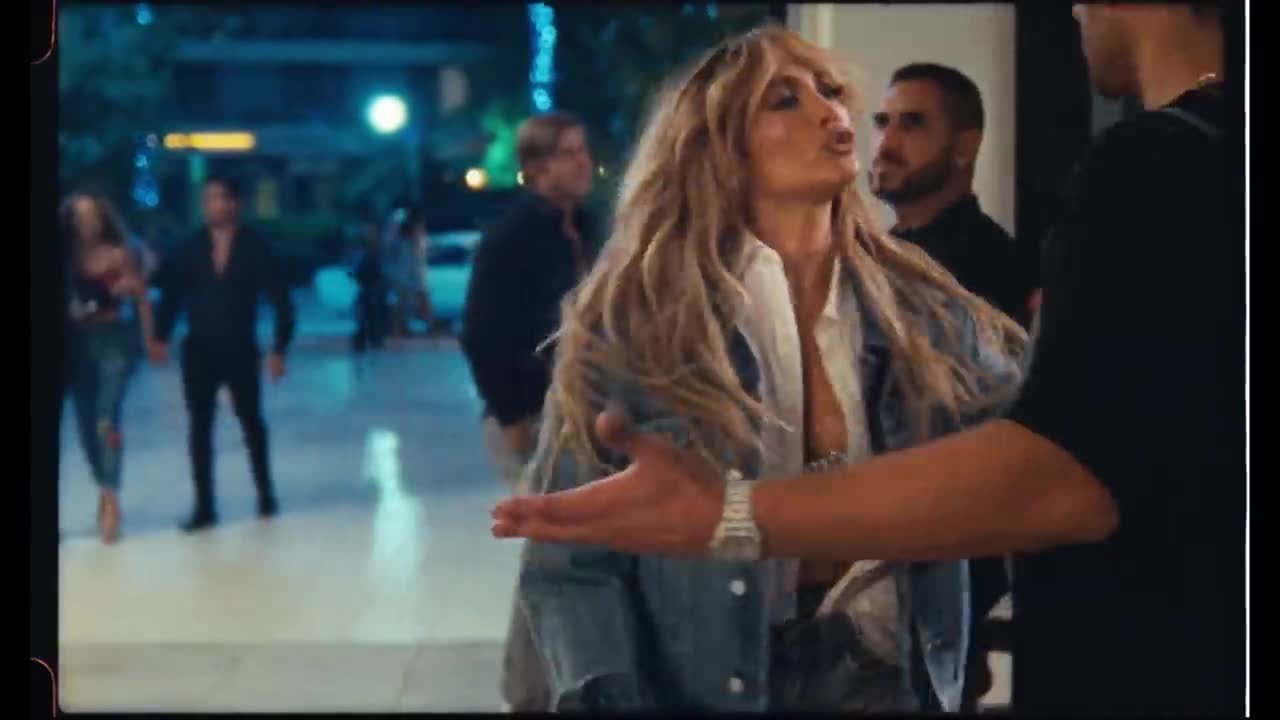 Rauw Alejandro - Cambia el paso