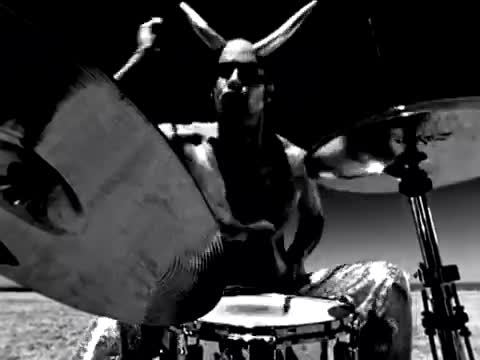 Red Hot Chili Peppers - Give It Away