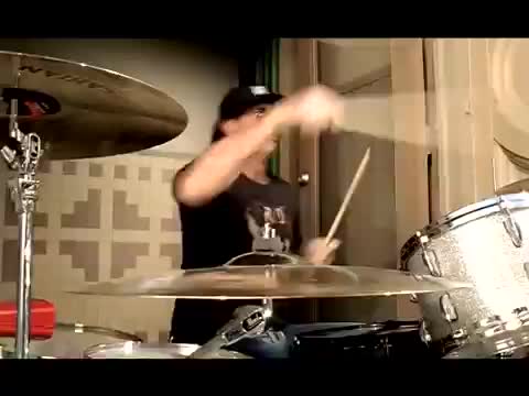 Red Hot Chili Peppers - Hump de Bump