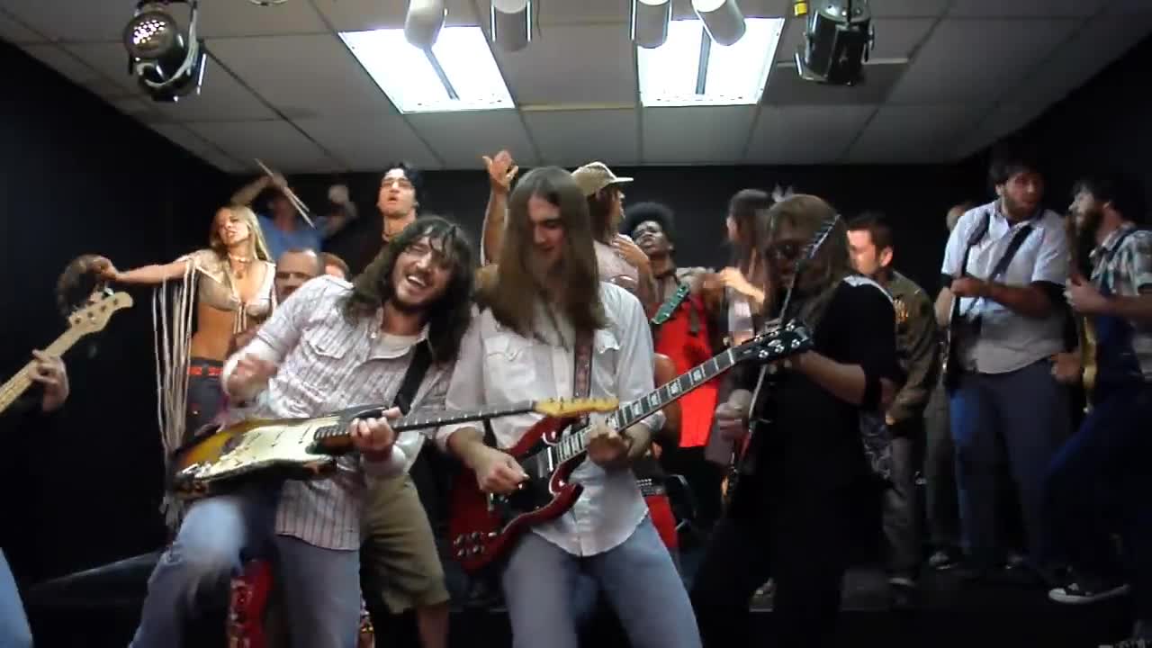 Red Hot Chili Peppers - Tell Me Baby