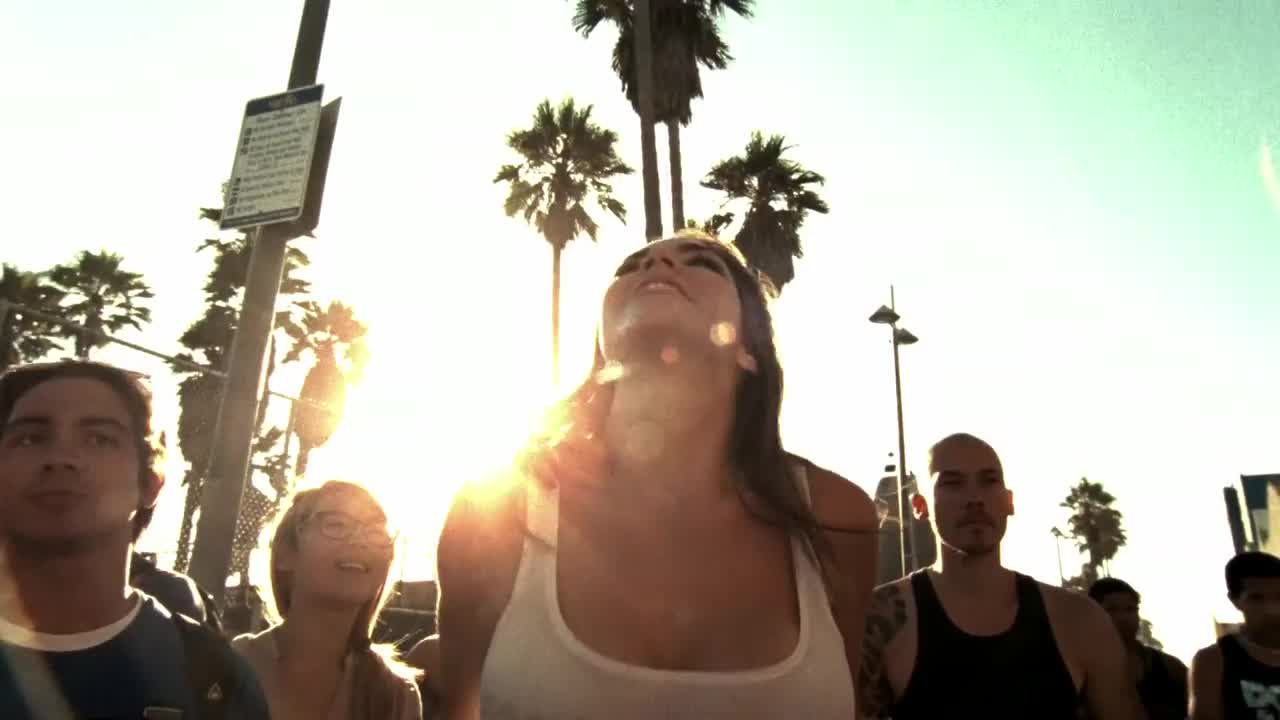 Red Hot Chili Peppers - The Adventures of Rain Dance Maggie