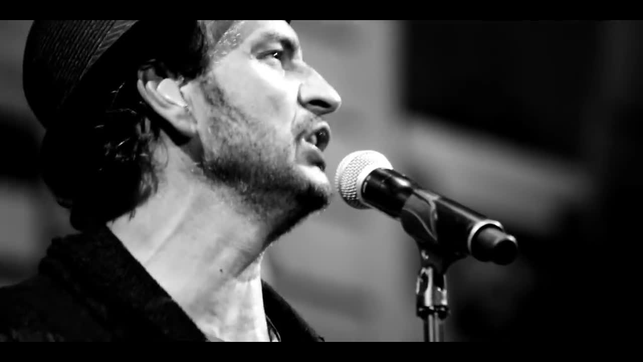 Ricardo Arjona - Cavernícolas