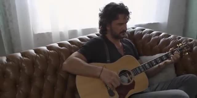 Ricardo Arjona - Vida