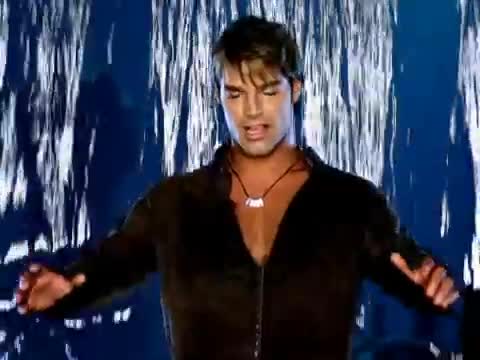 Ricky Martin - She Bangs