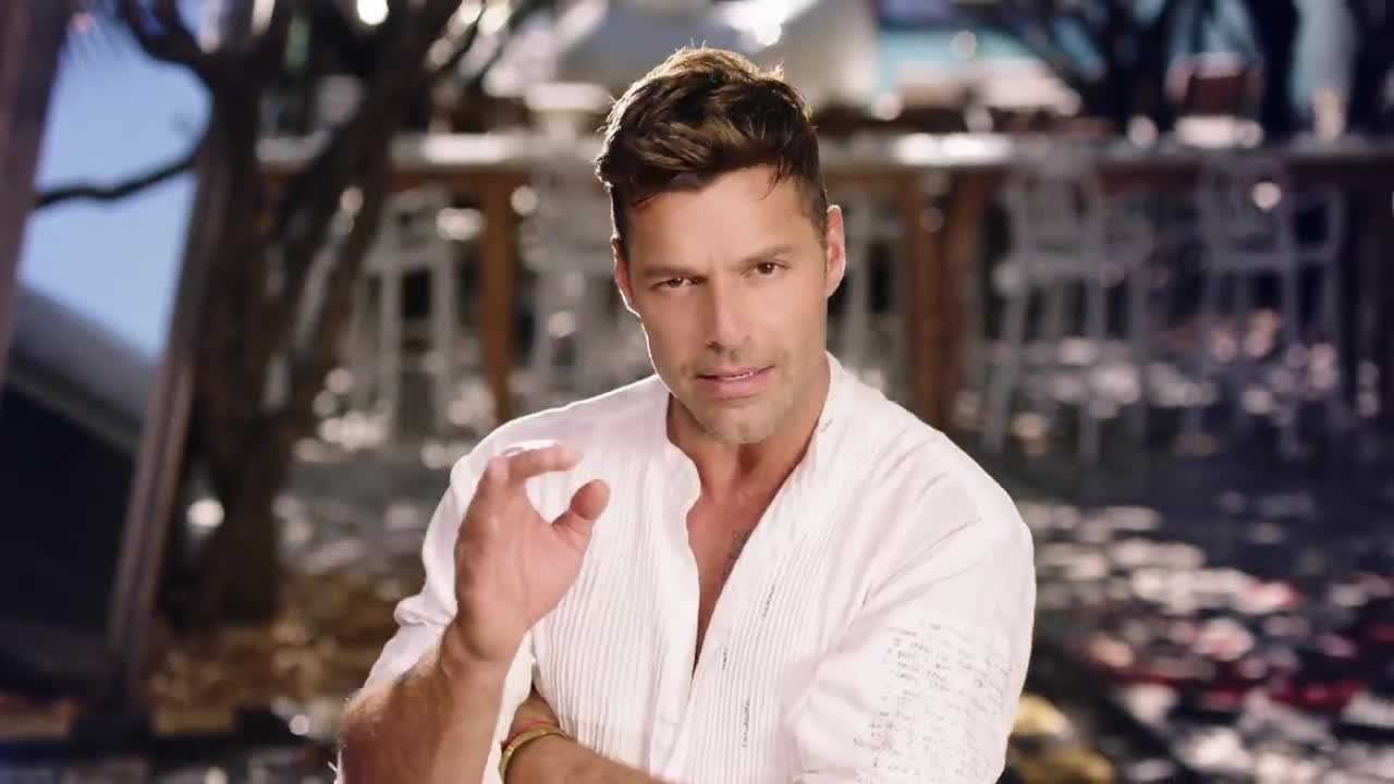 Ricky Martin - Vente pa’ ca