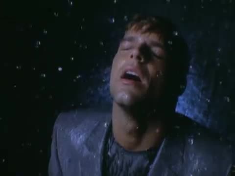 Ricky Martin - Vuelve