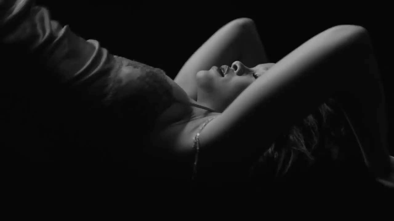 Rihanna - Kiss It Better