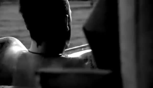 Robbie Williams - Feel