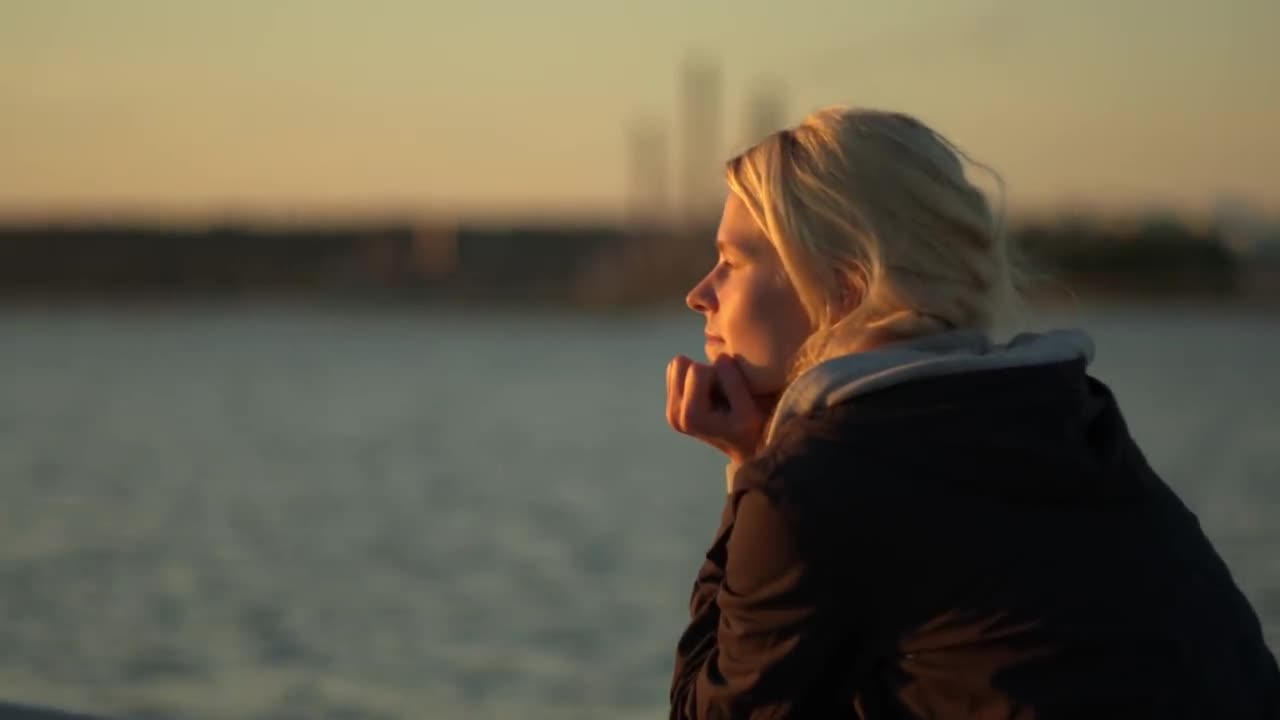 Robin Schulz - Sun Goes Down (Maniezzl remix)