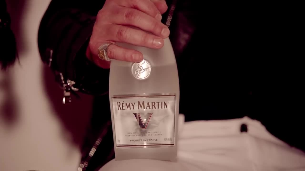 Robin Thicke - Blurred Lines