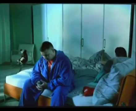 Руки вверх! - Уходи