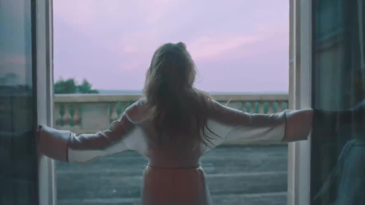 Sabrina Carpenter - Paris