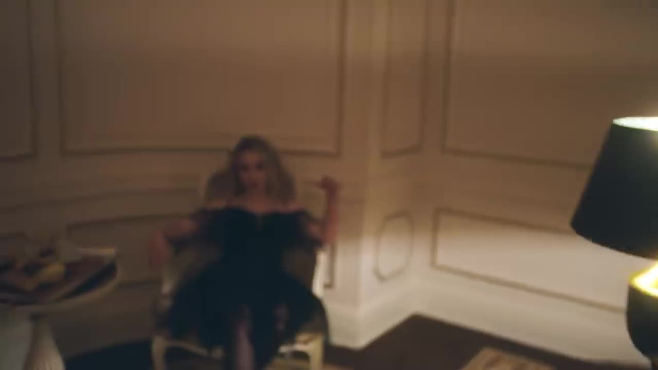 Sabrina Carpenter - Paris