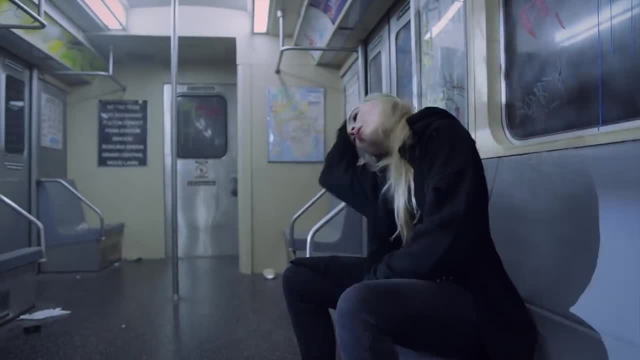Sabrina Carpenter - Thumbs