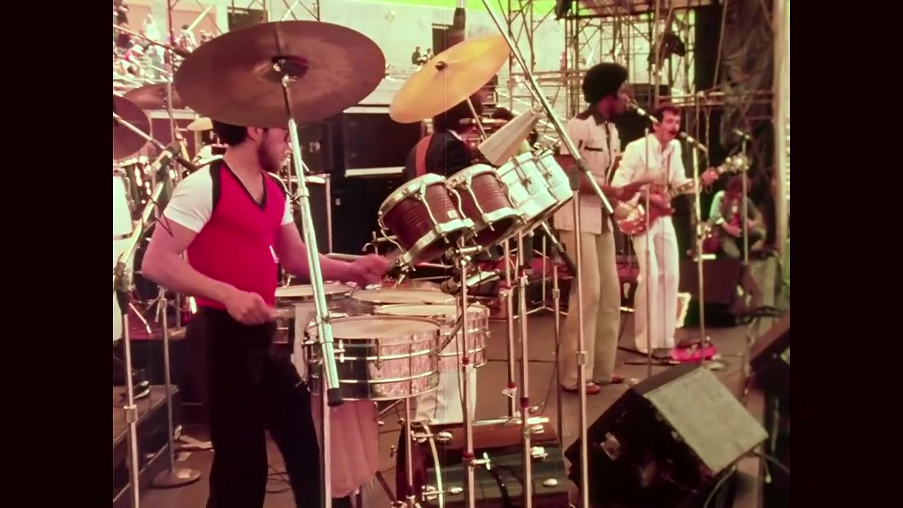 Santana - Carnaval / Let the Children Play / Jugando Medley