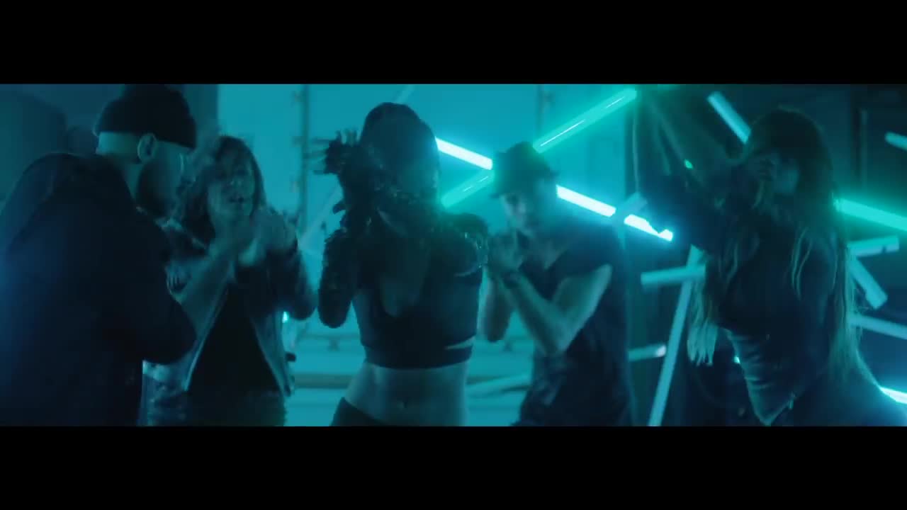 Selena Gomez - Slow Down