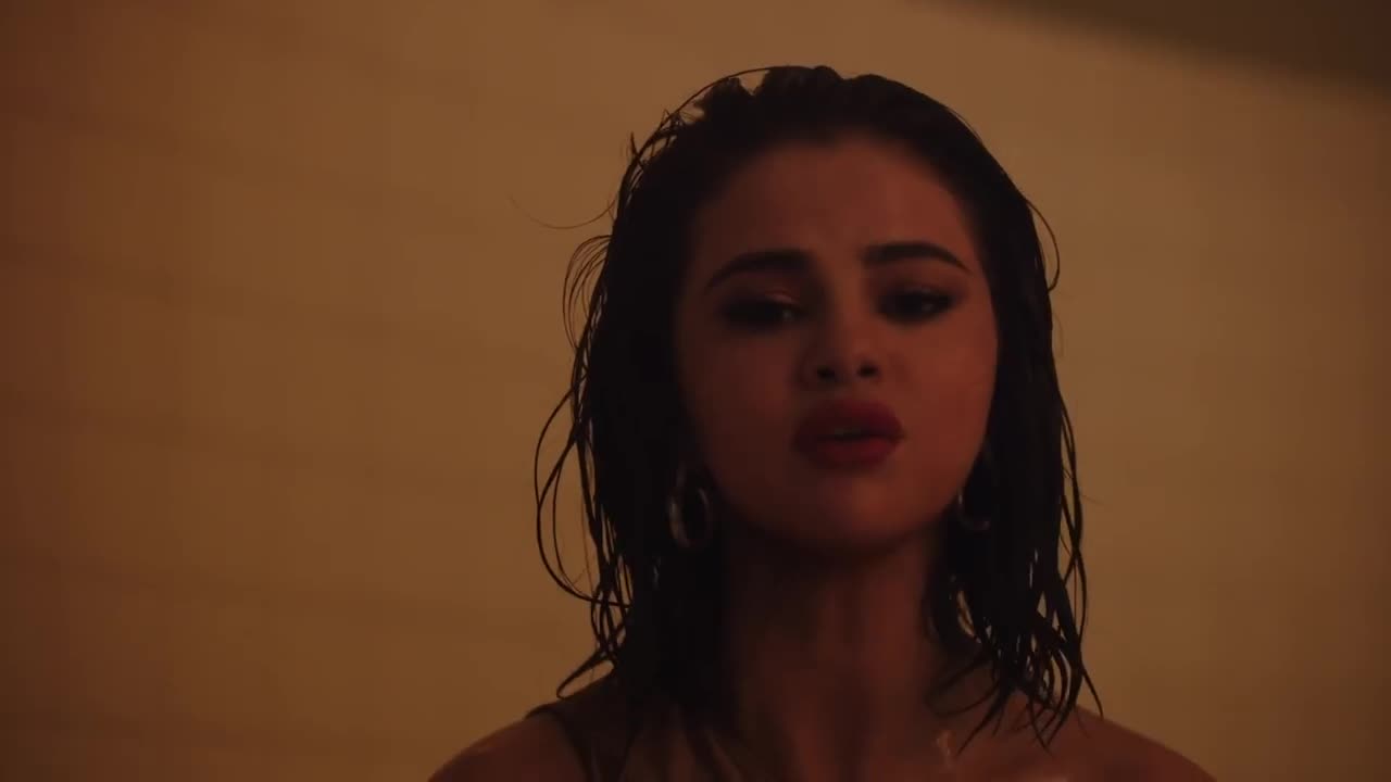 Selena Gomez - Wolves