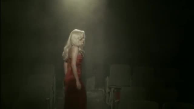 Shakira - Illegal