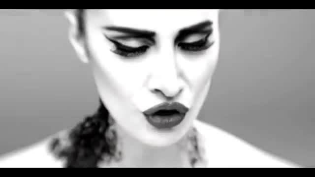Sıla - Acısa da Öldürmez