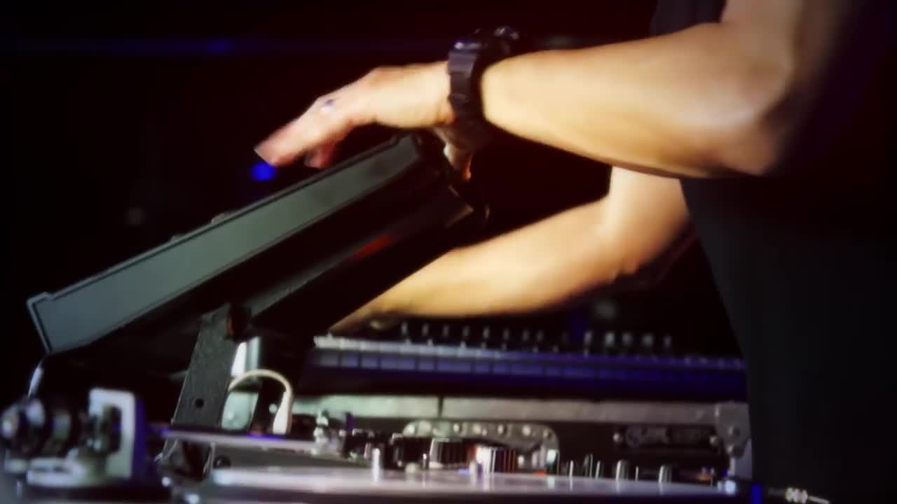 Steve Aoki - Boneless