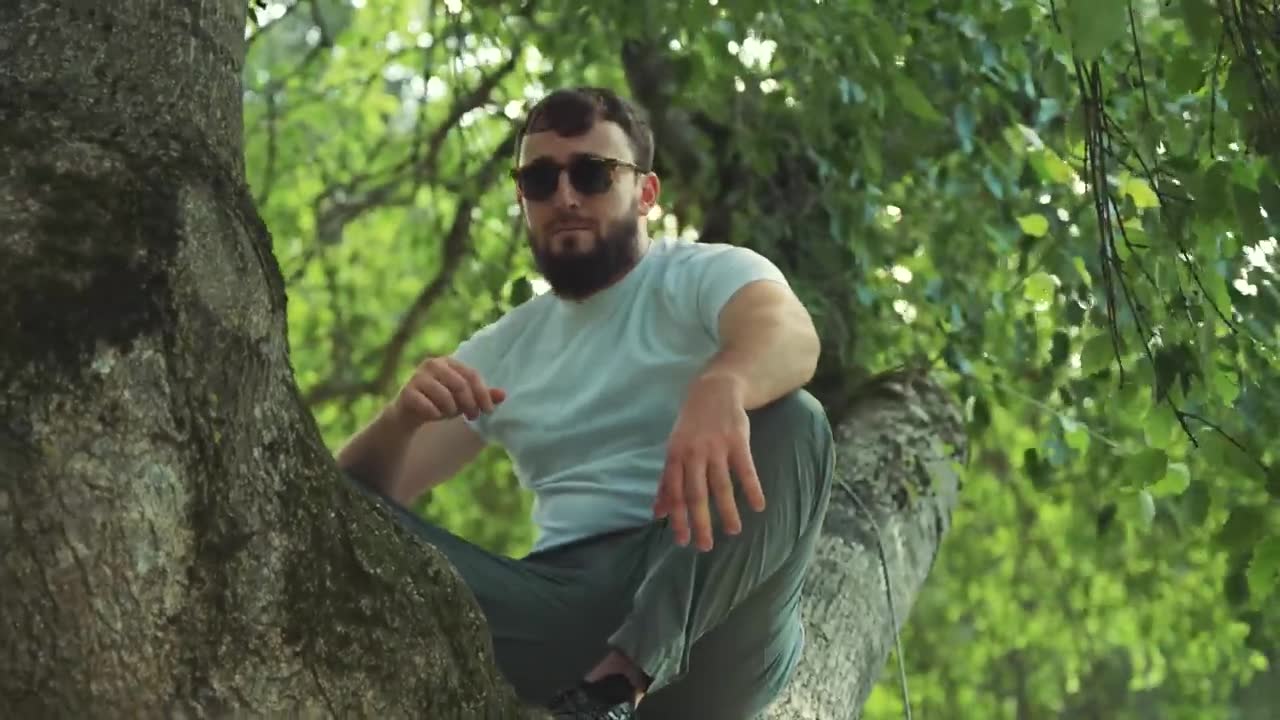 Султан Лагучев - Гасишься