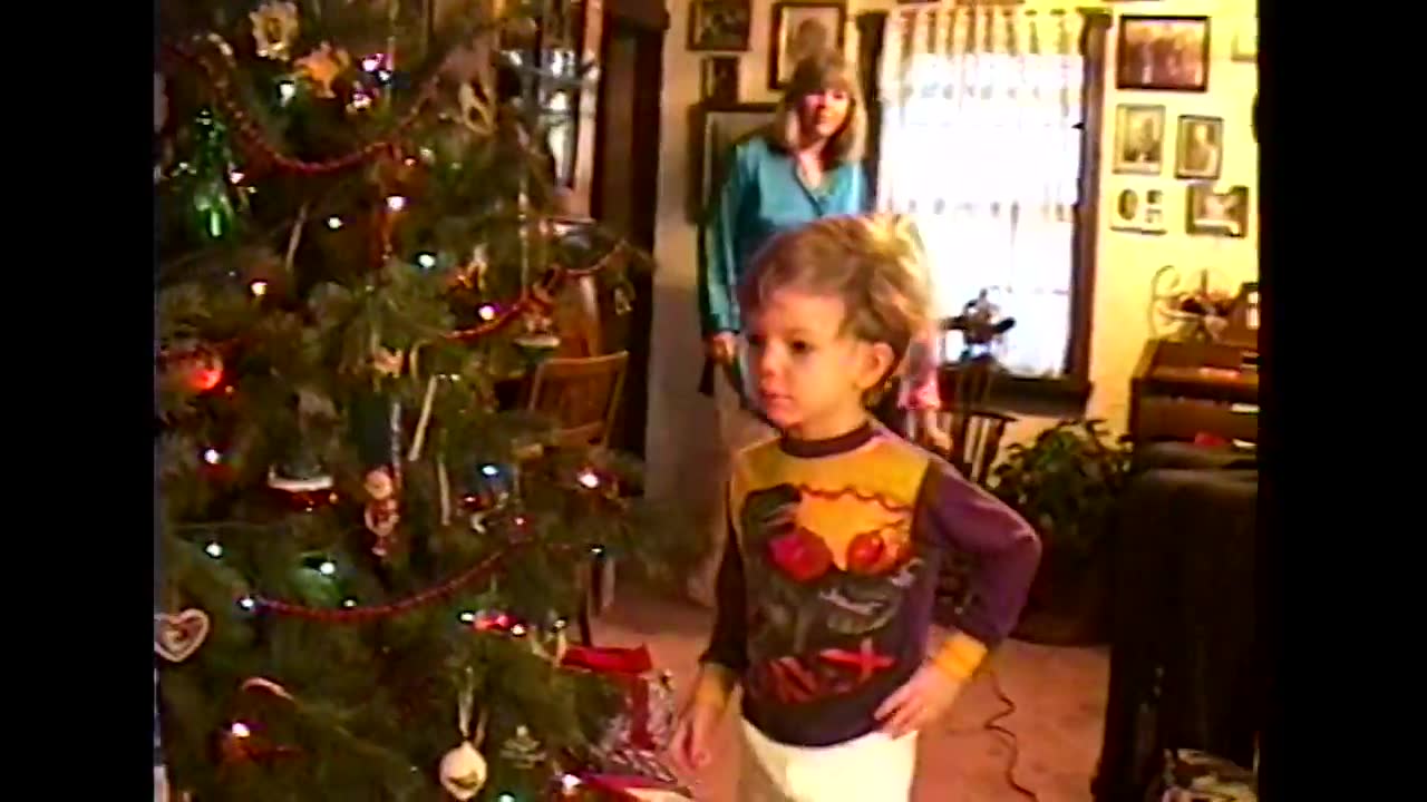 Taylor Swift - Christmas Tree Farm