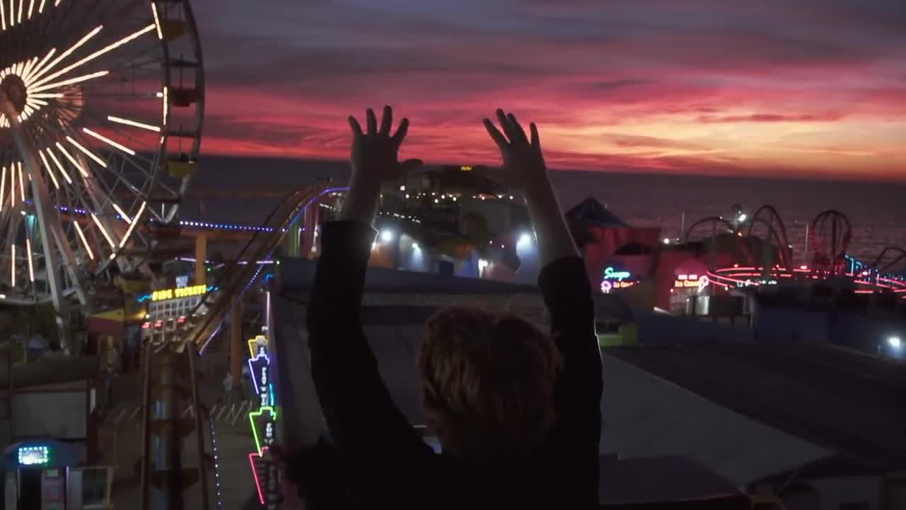 The Chainsmokers - Beach House