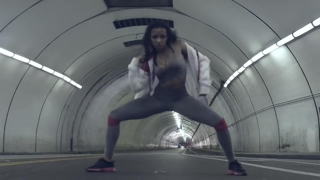 Tinashe - Bet