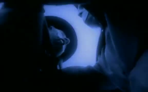 T.Love - Jest super