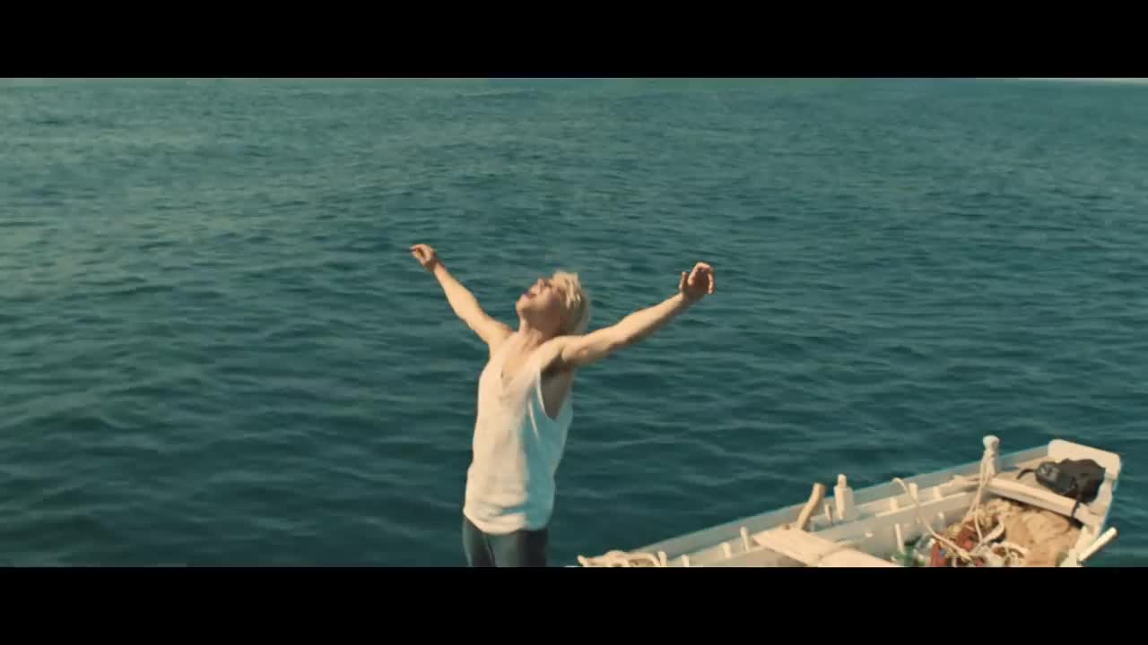 Tom Walker - Leave A Light On