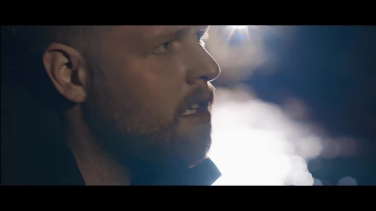 Tom Walker - Leave A Light On