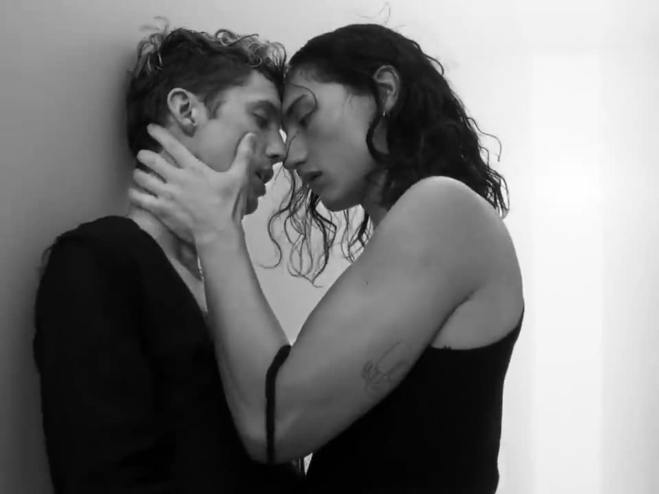 Troye Sivan - Angel Baby