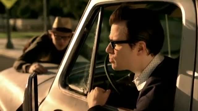 Weezer - (If You're Wondering If I Want You to) I Want You To