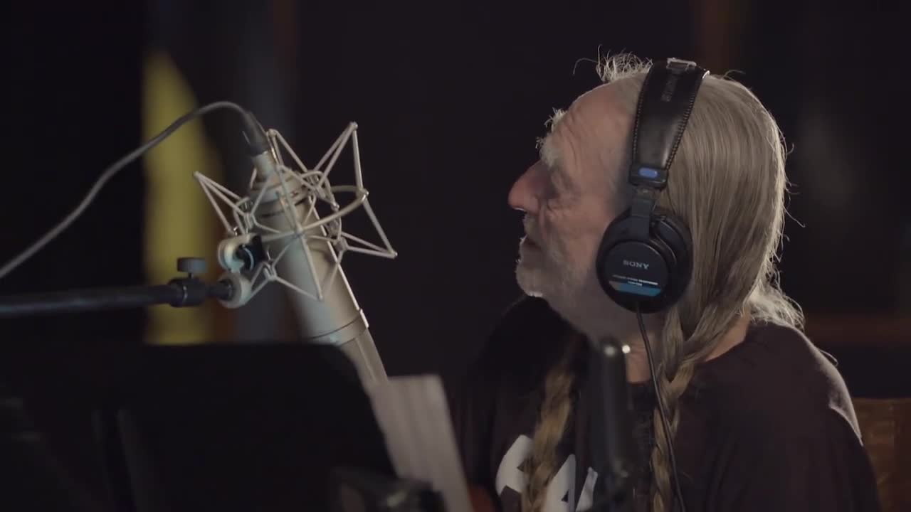 Willie Nelson - Blue Eyes Crying in the Rain