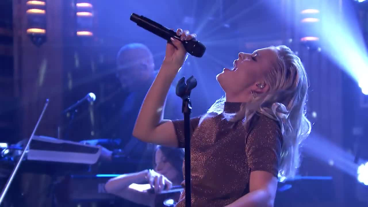 Zara Larsson - Never Forget You