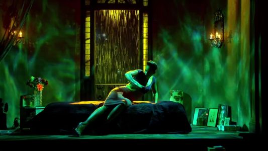 Alicia Keys - Girl On Fire