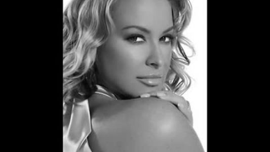 Anastacia - Defeated