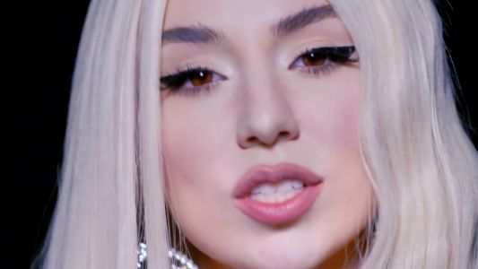 Ava Max - My Head & My Heart